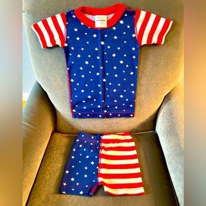 Hanna Andersson 4th of July Stars and Stripes short sleeve pjs. Size 100 / Sz 4